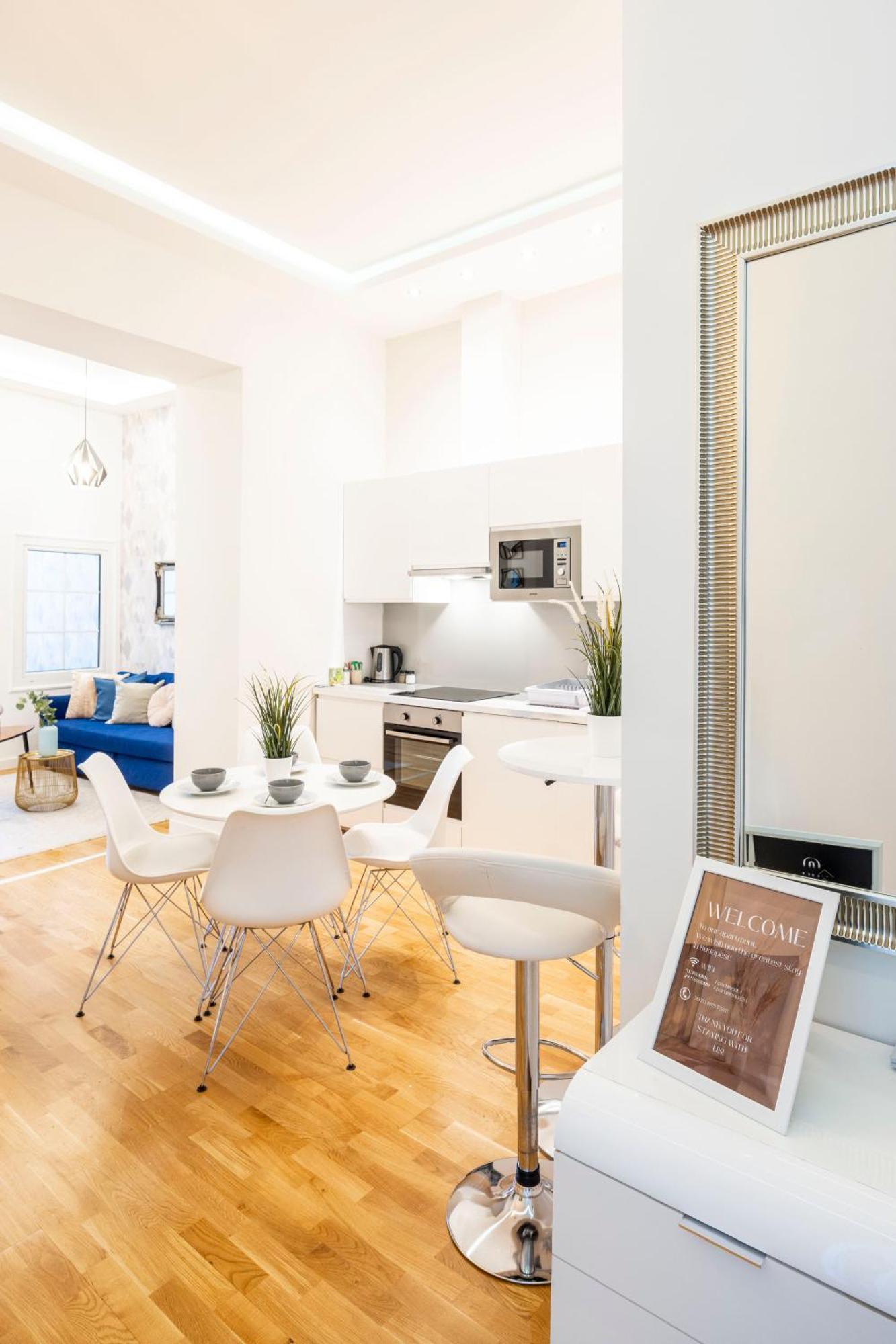 Luxury Quentin Apartment 3 Bedrm, 2 Bathrm Budapest Exterior foto